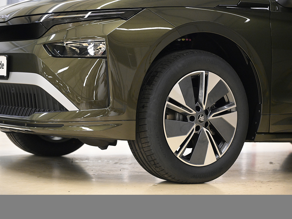 Skoda Enyaq 60 AHK eKLAPPE NAVI SITZHZG