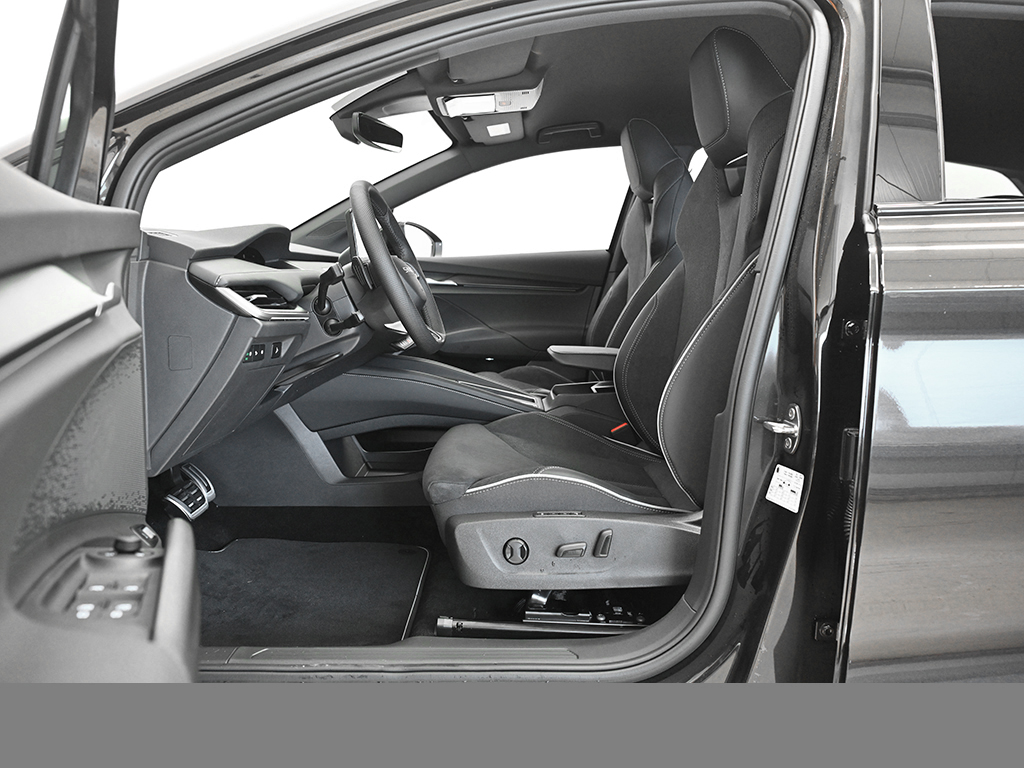 Skoda Enyaq 60 SPORTLINE AHK MATRIXLED eKLAPPE NAVI