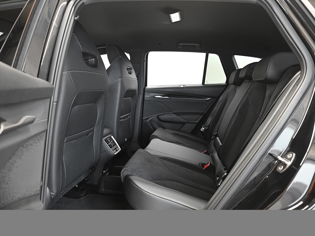 Skoda Enyaq 60 SPORTLINE AHK MATRIXLED eKLAPPE NAVI