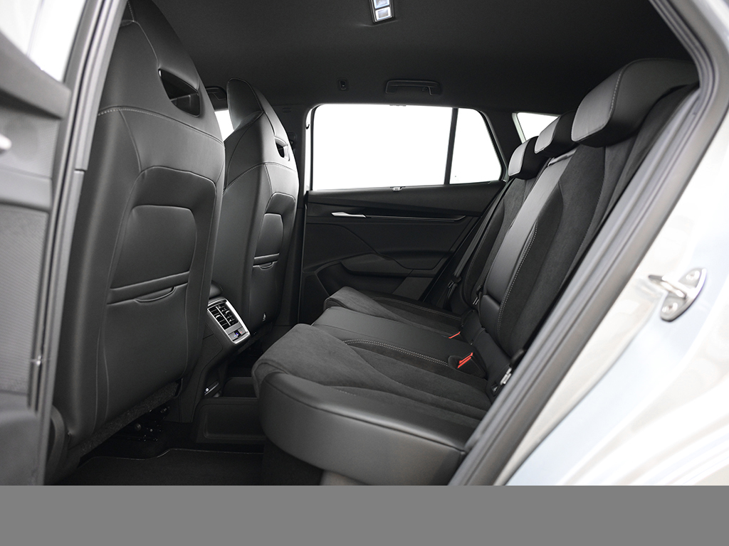 Skoda Enyaq 60 SPORTLINE AHK MATRIXLED eKLAPPE NAVI