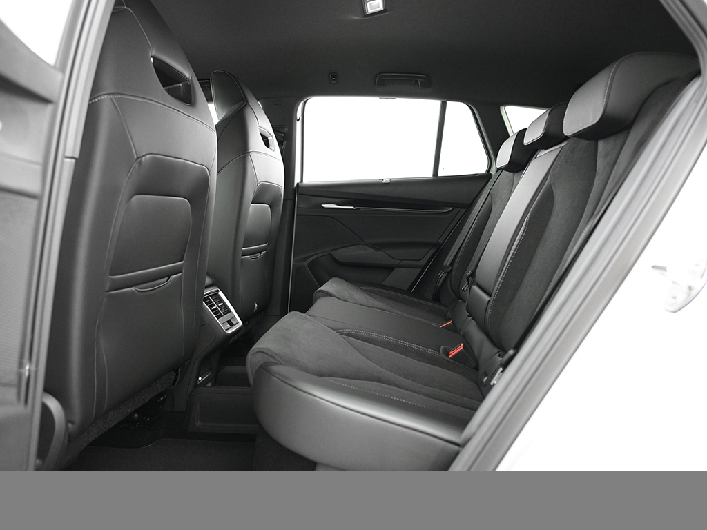 Skoda Enyaq 60 SPORTLINE AHK MATRIXLED eKLAPPE NAVI