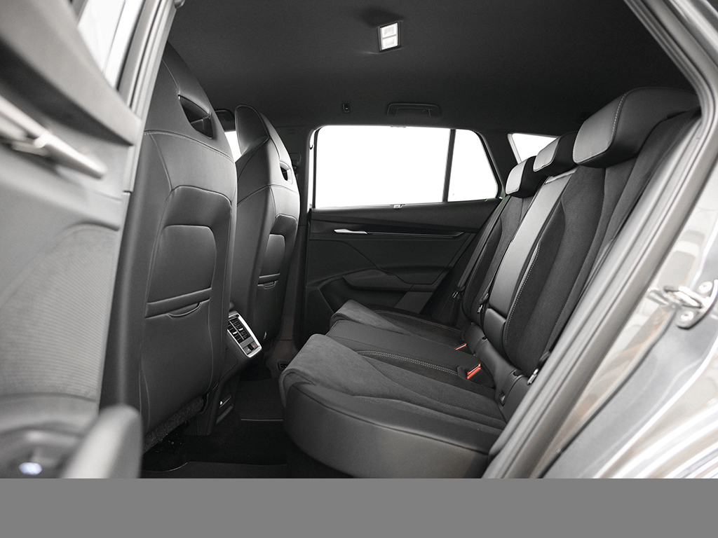 Skoda Enyaq 60 SPORTLINE AHK MATRIXLED eKLAPPE NAVI