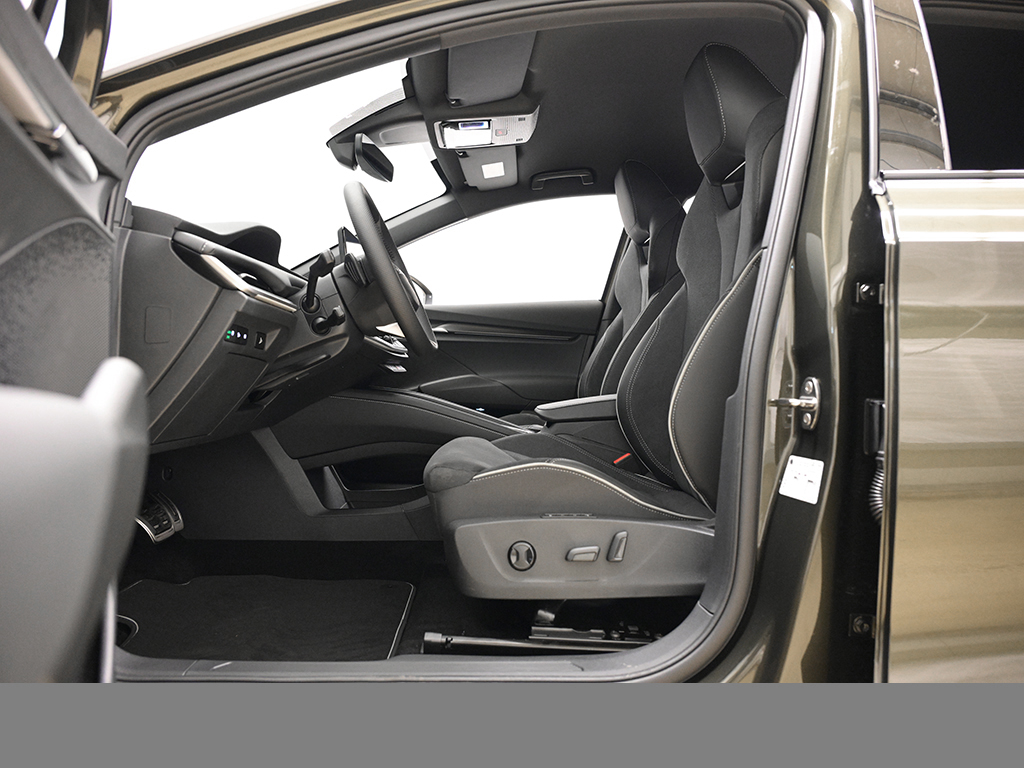 Skoda Enyaq 60 SPORTLINE AHK MATRIXLED eKLAPPE NAVI