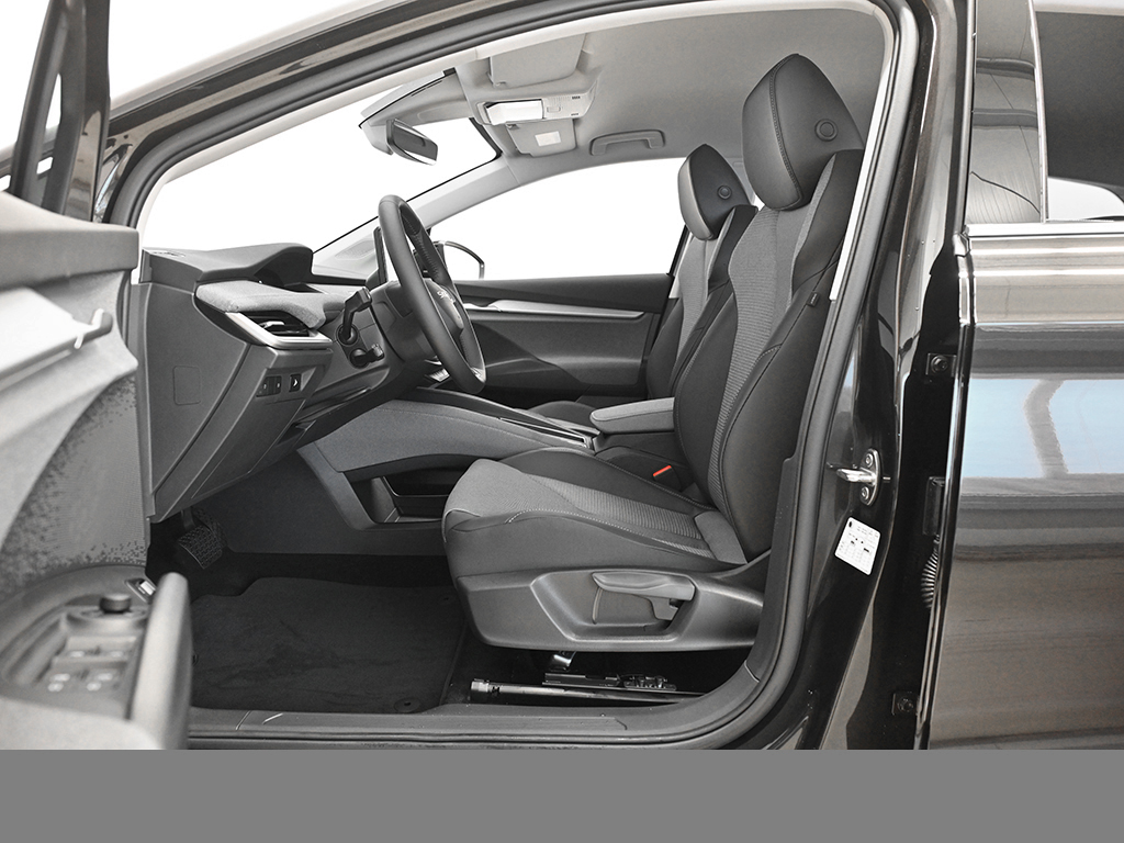 Skoda Enyaq 60 AHK eKLAPPE NAVI SITZHZG