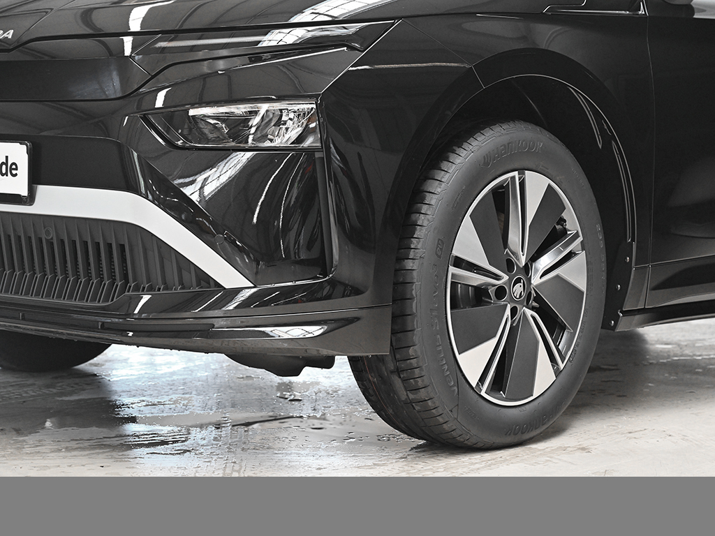 Skoda Enyaq 60 AHK eKLAPPE NAVI SITZHZG