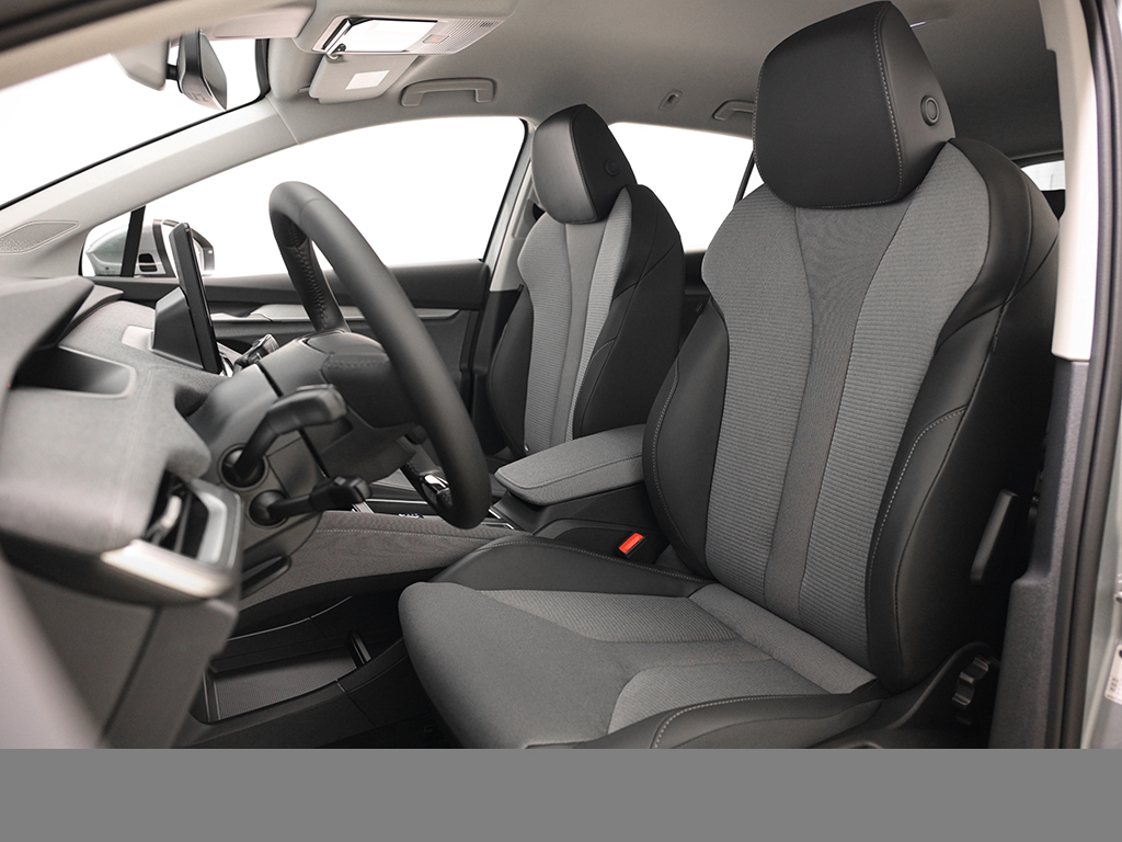 Skoda Enyaq 60 AHK WÄRMEPUMPE eKLAPPE KEYLESS LM19