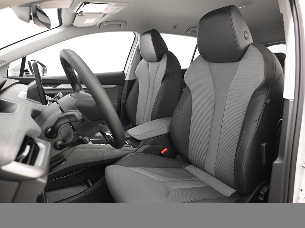 Skoda Enyaq 60 AHK eKLAPPE NAVI SITZHZG