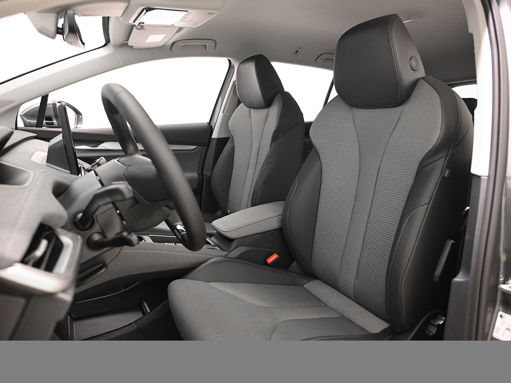 Skoda Enyaq 60 AHK eKLAPPE NAVI SITZHZG