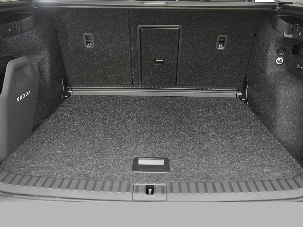 Skoda Enyaq 60 AHK WÄRMEPUMPE eKLAPPE KEYLESS LM19