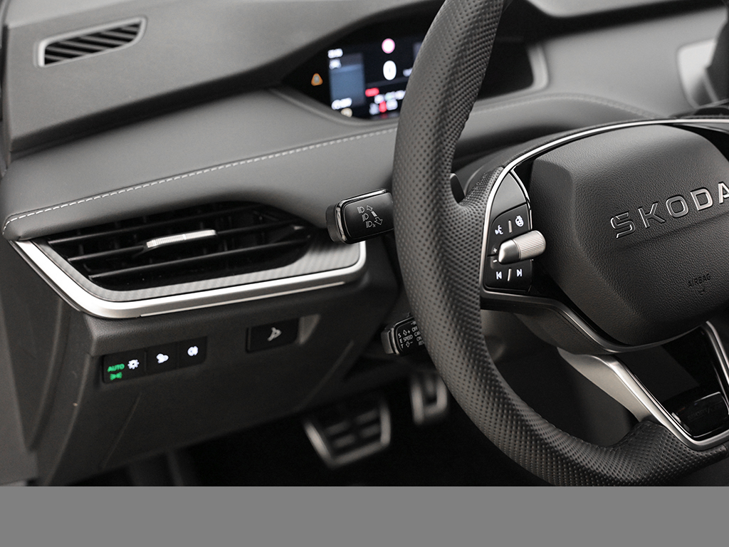 Skoda Enyaq 60 SPORTLINE AHK MATRIXLED eKLAPPE NAVI