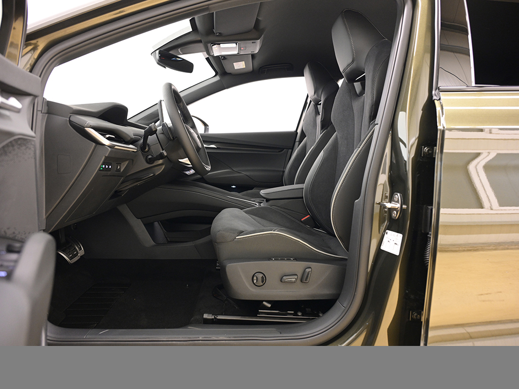 Skoda Enyaq 60 SPORTLINE AHK MATRIXLED eKLAPPE NAVI