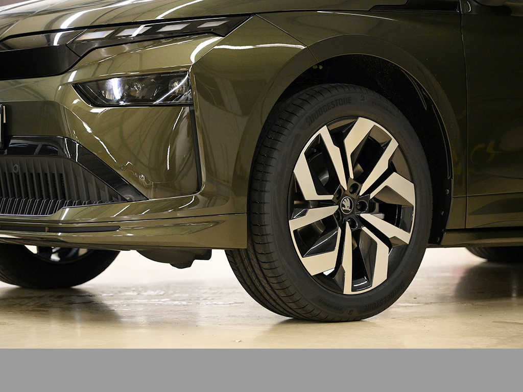 Skoda Enyaq 60 SPORTLINE AHK MATRIXLED eKLAPPE NAVI