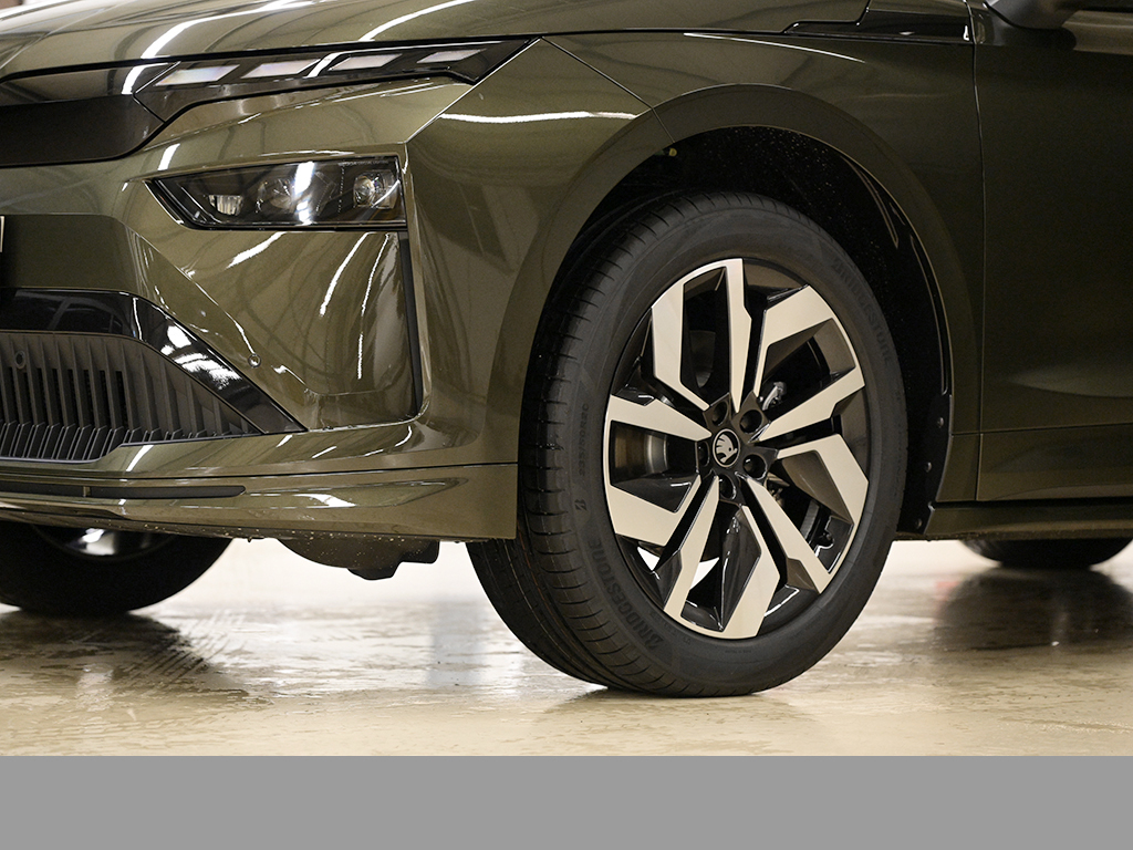 Skoda Enyaq 60 SPORTLINE AHK MATRIXLED eKLAPPE NAVI