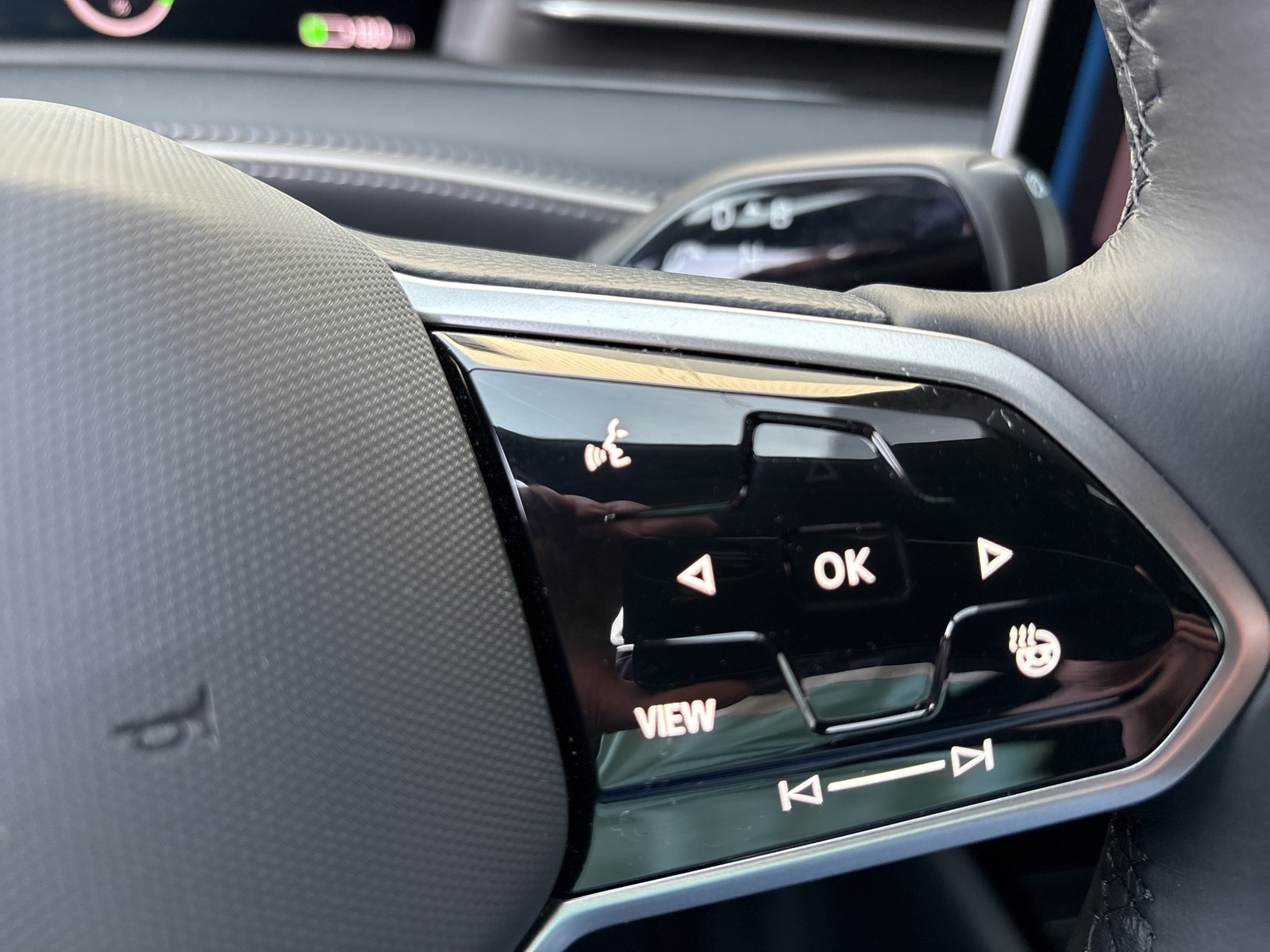 Volkswagen ID.7 Tourer PRO BLACKSTYLE WÄRMEPUMPE AHK 360CAM