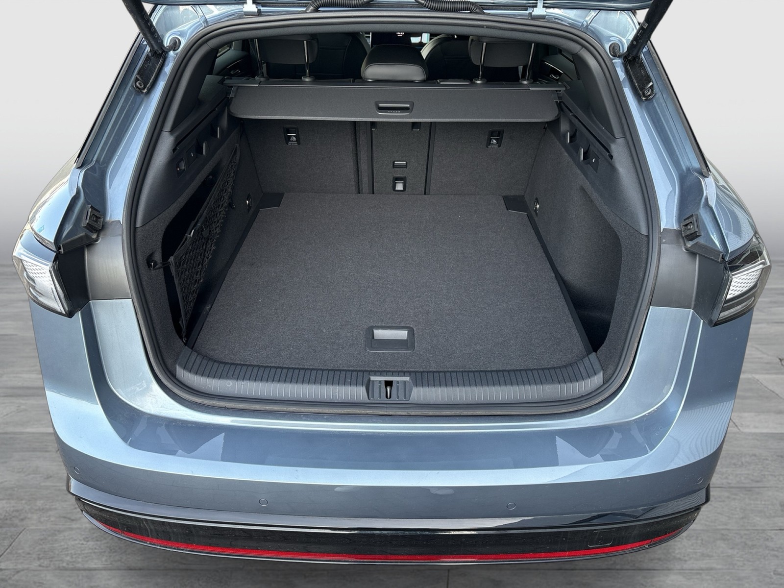 Volkswagen ID.7 Tourer PRO BLACKSTYLE WÄRMEPUMPE AHK 360CAM