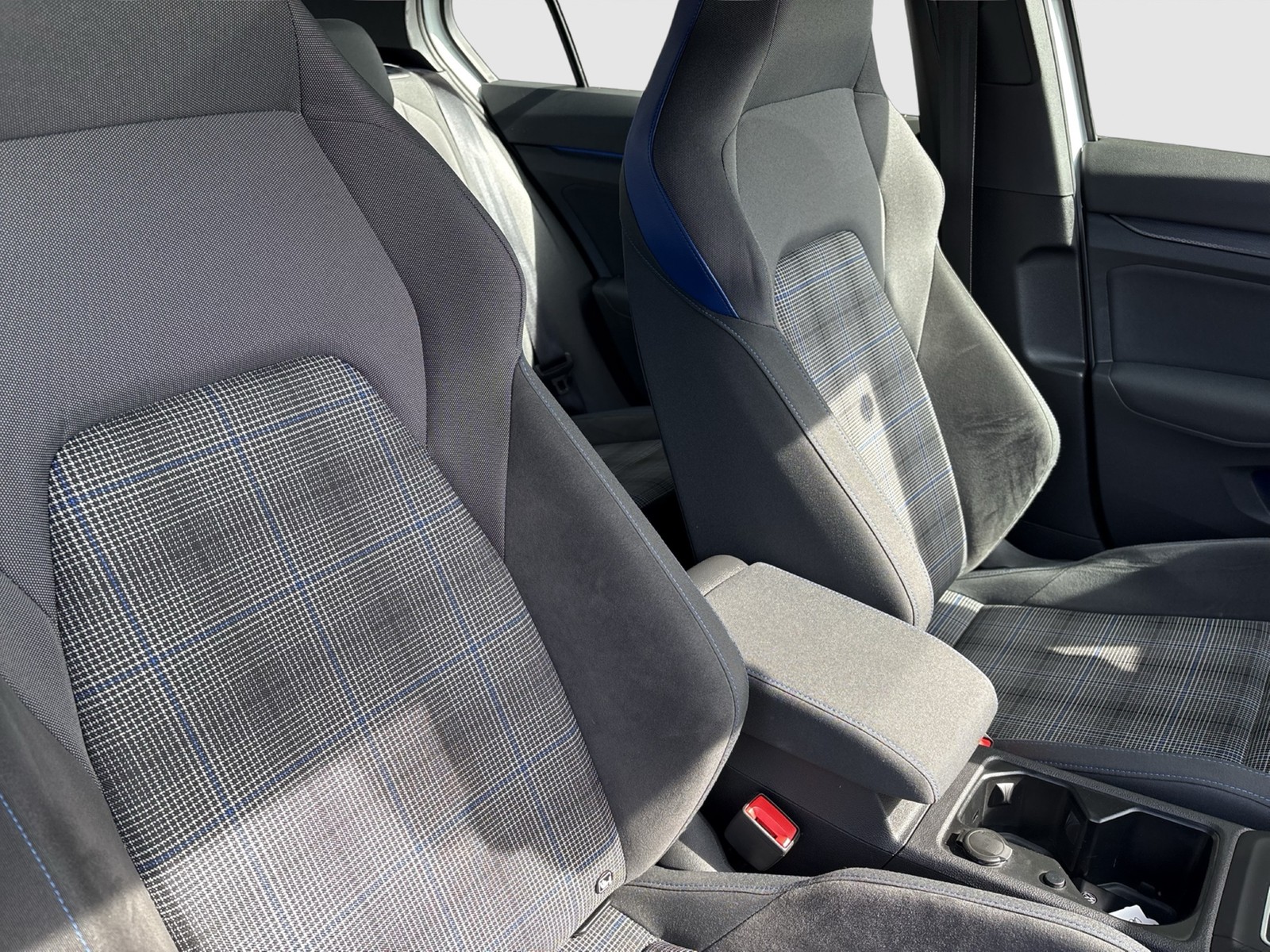 Volkswagen Golf 1.4 HYBRID GTE AHK ACC ALU17 NAVI LED+