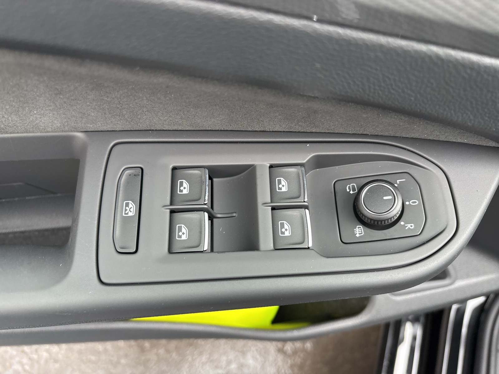 Volkswagen Golf Variant 1.5 STYLE DSG AHK eKLAPPE CAM LM18