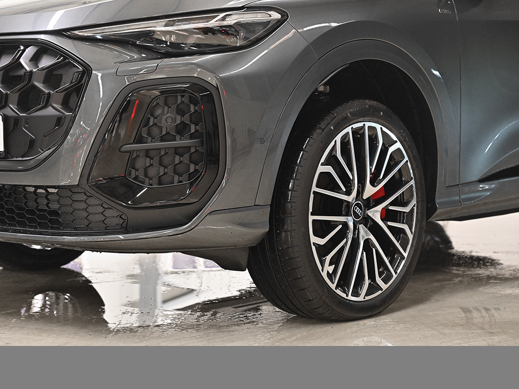 Audi Q5 SUV e-hybrid quattro S tronic S Line AdaptivesLuftfederfahrwerk+AHK+Pano+Sitzbelüftung