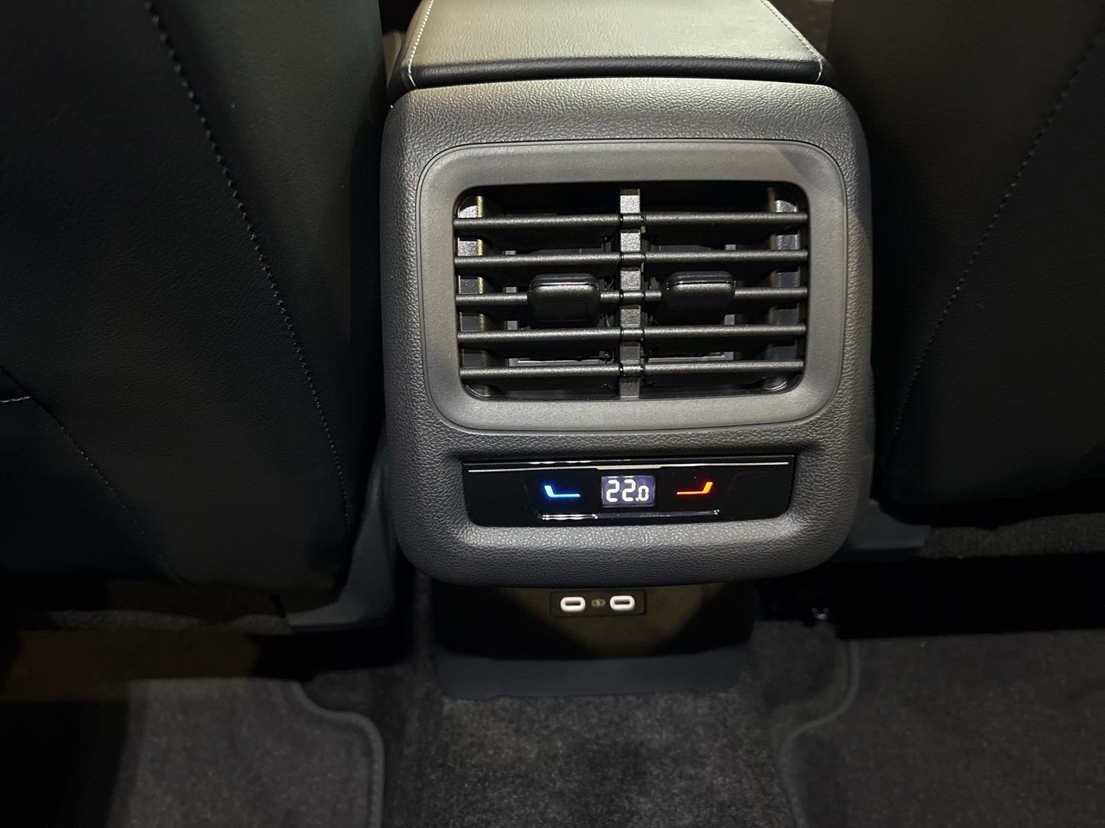 Volkswagen T-Roc 1.5 R-LINE DSG BLACKSTYLE MATRIXLED LM20