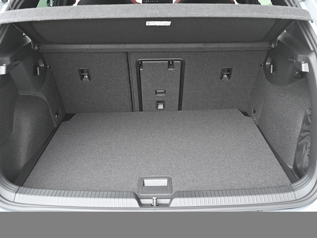 Volkswagen Golf GTI BLACKSTYLE HARMANKARDON PANO