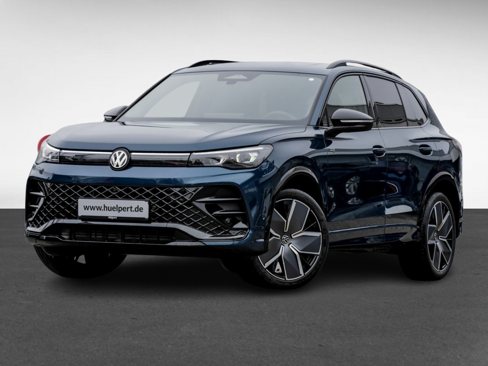 Volkswagen Tiguan 1.5 R-LINE DSG BLACKSTYLE PANO eKLAPPE