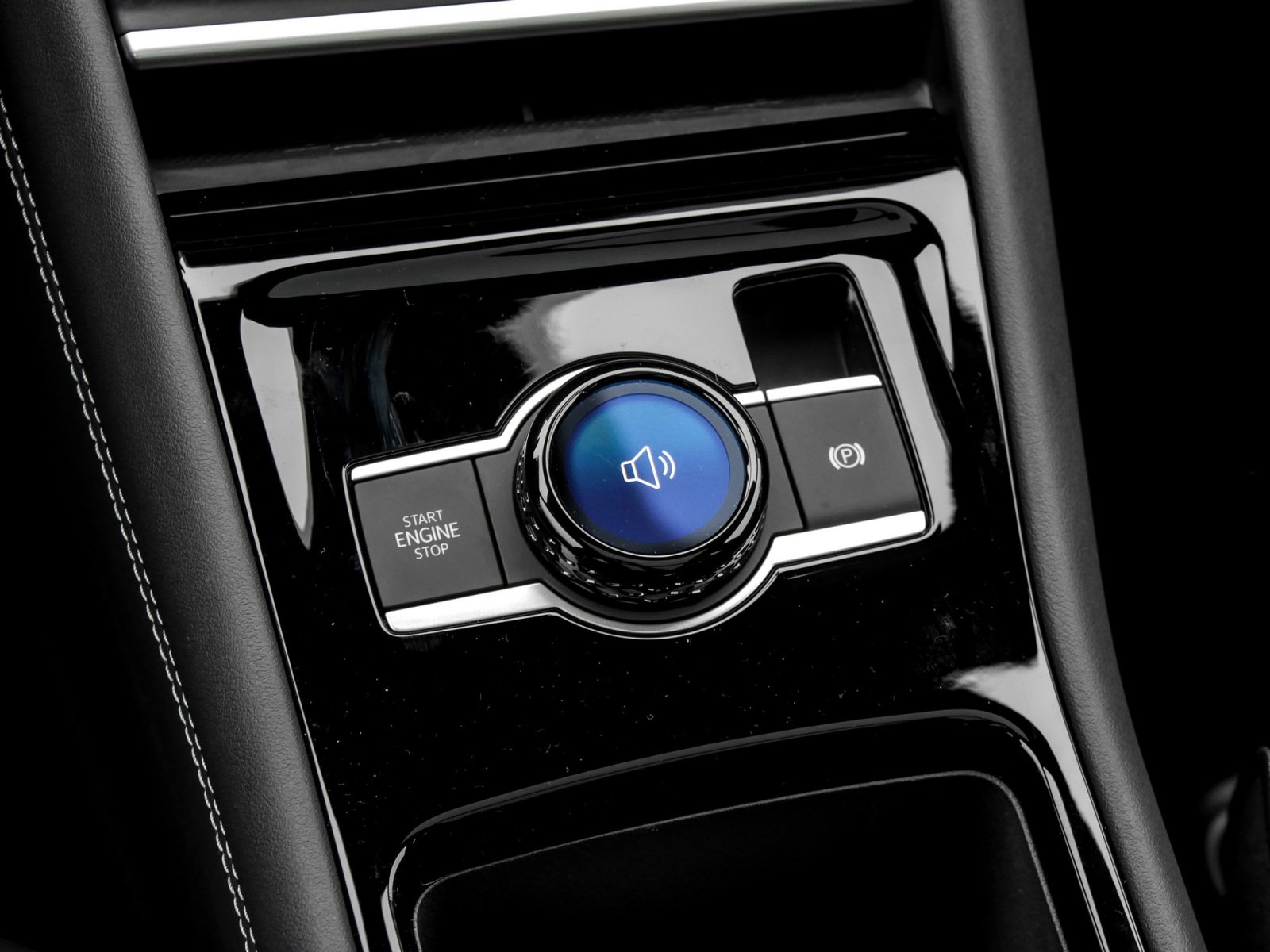 Volkswagen Tiguan 1.5 R-LINE DSG BLACKSTYLE PANO eKLAPPE