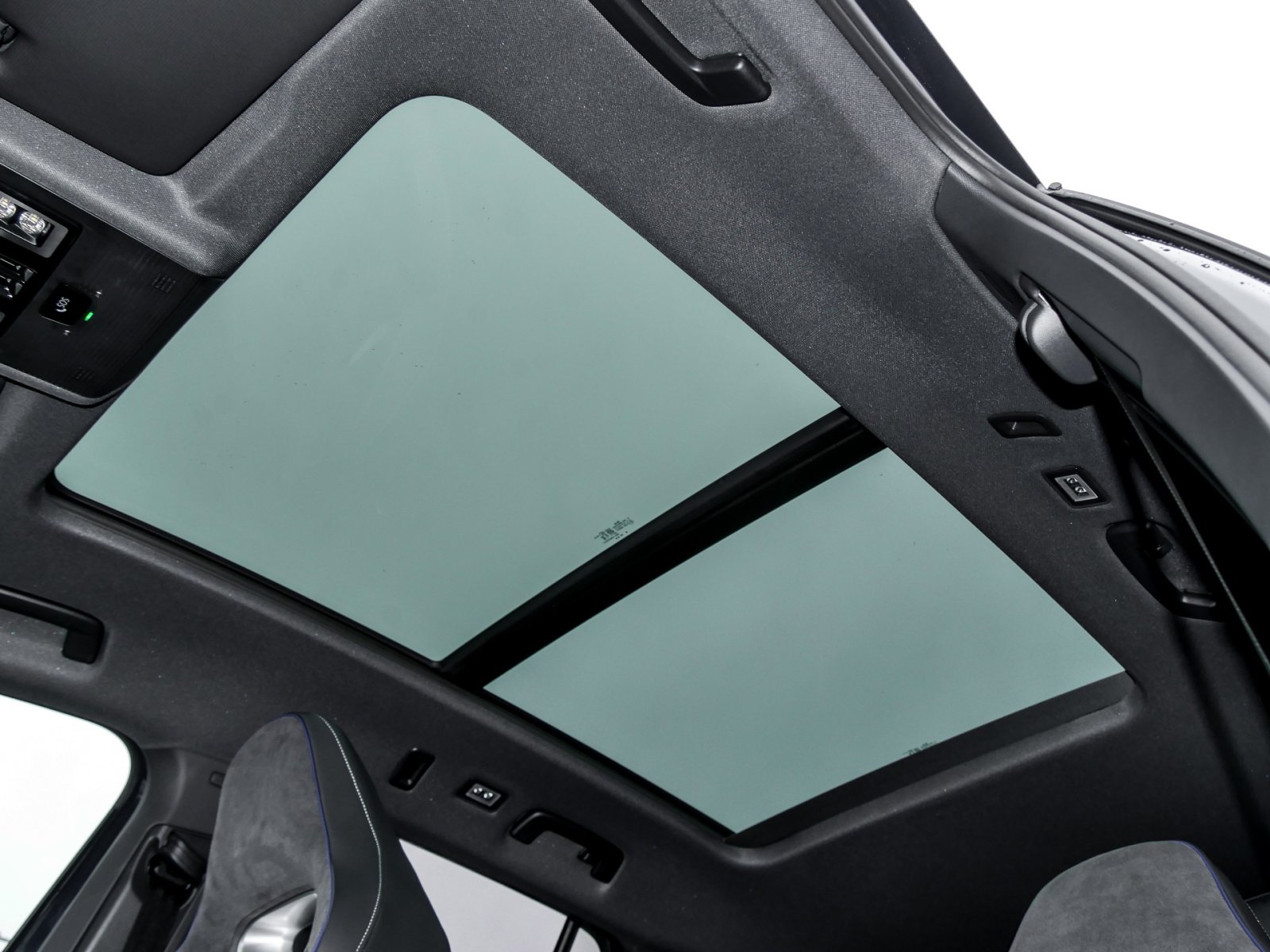 Volkswagen Tiguan 1.5 R-LINE DSG BLACKSTYLE PANO eKLAPPE