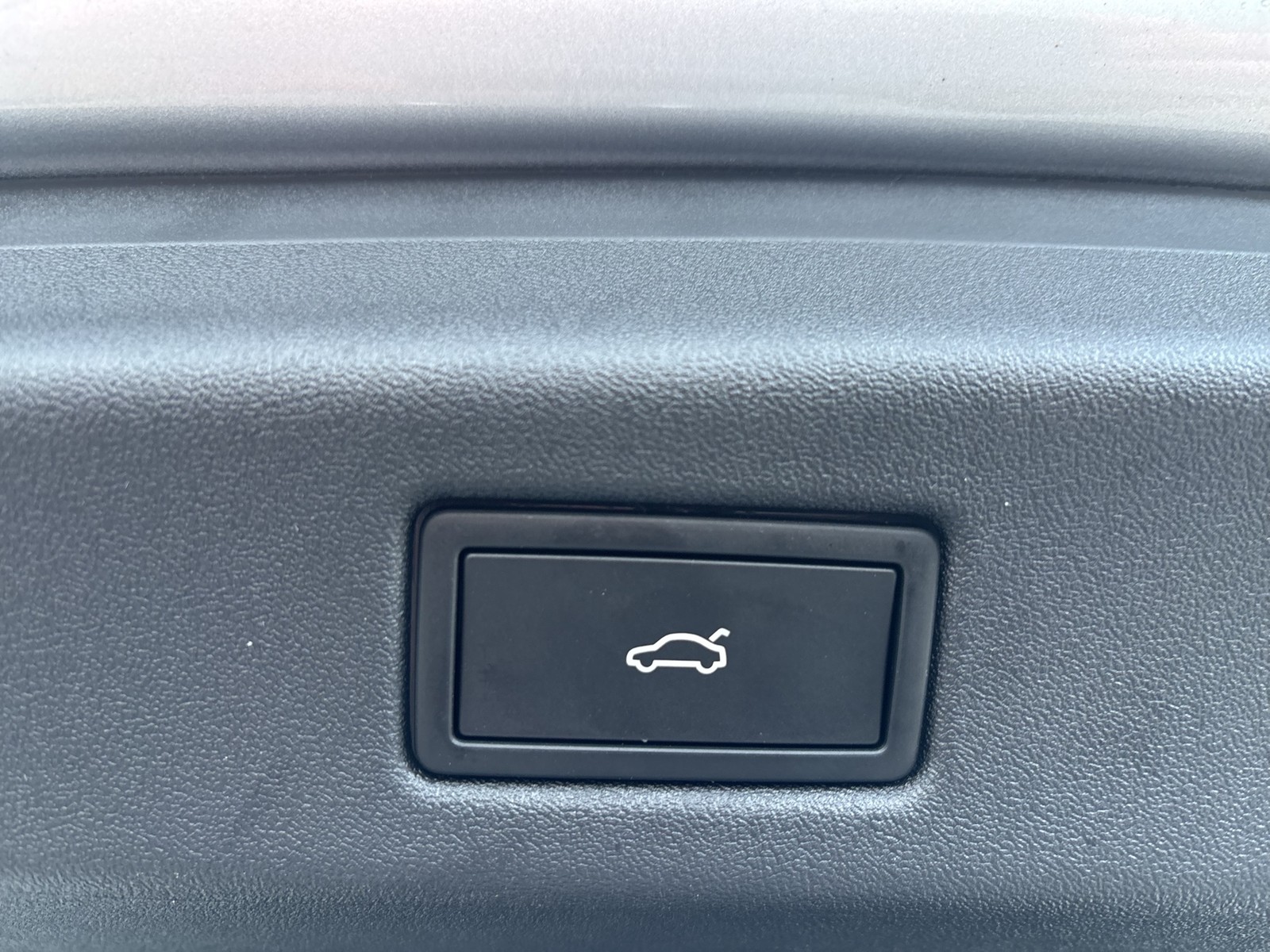 Volkswagen ID.7 Tourer PRO BLACKSTYLE WÄRMEPUMPE AHK 360CAM