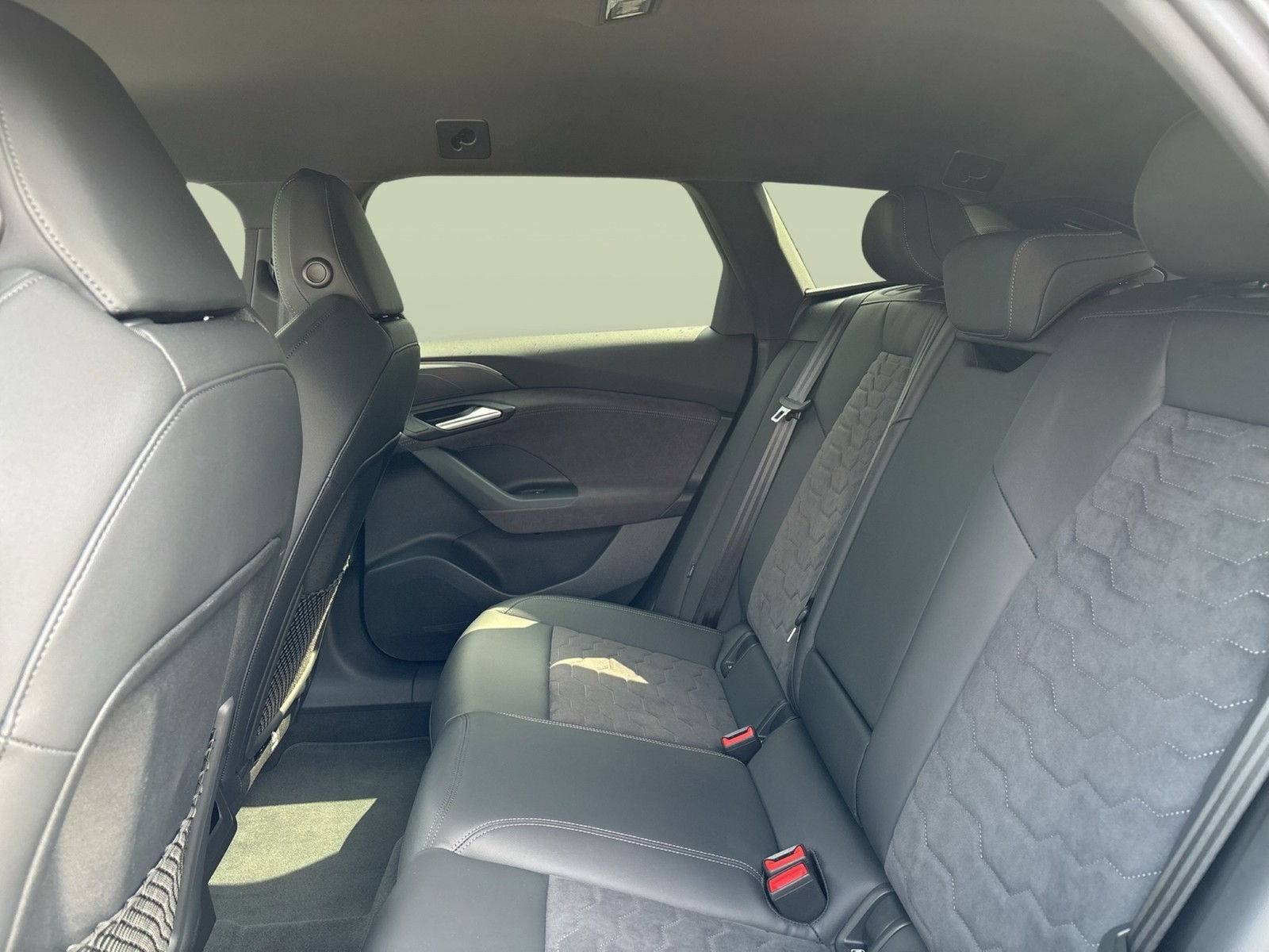 Audi A6 e-tron Avant performance S LINE AHK ACC LM21