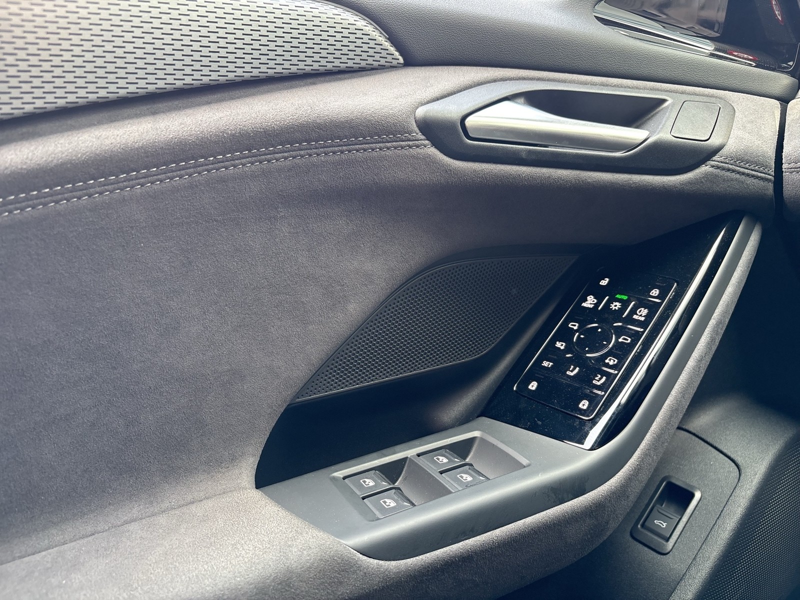 Audi A6 e-tron Avant performance S LINE AHK ACC LM21