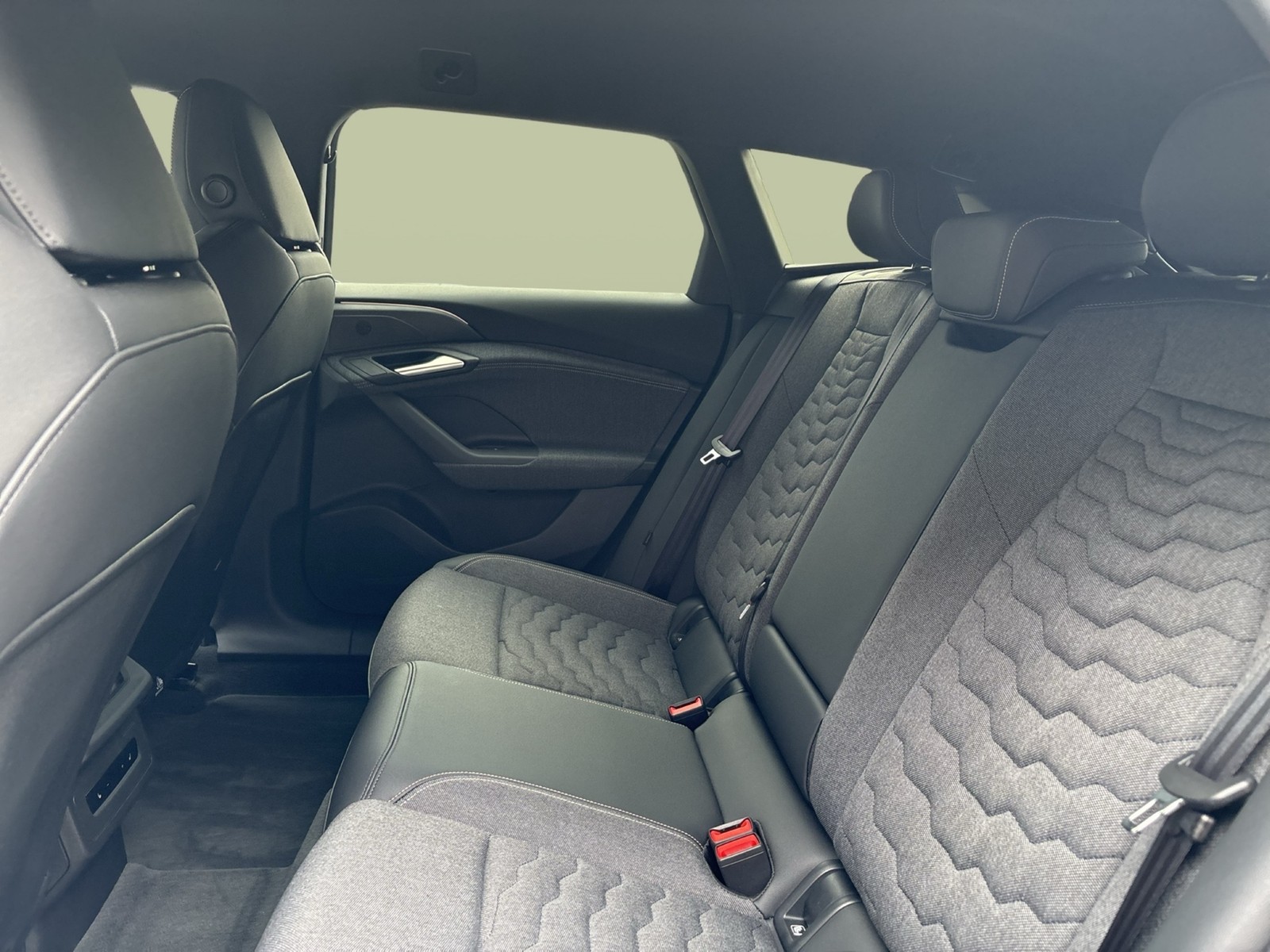 Audi A6 e-tron Avant performance S LINE AHK ACC LM21