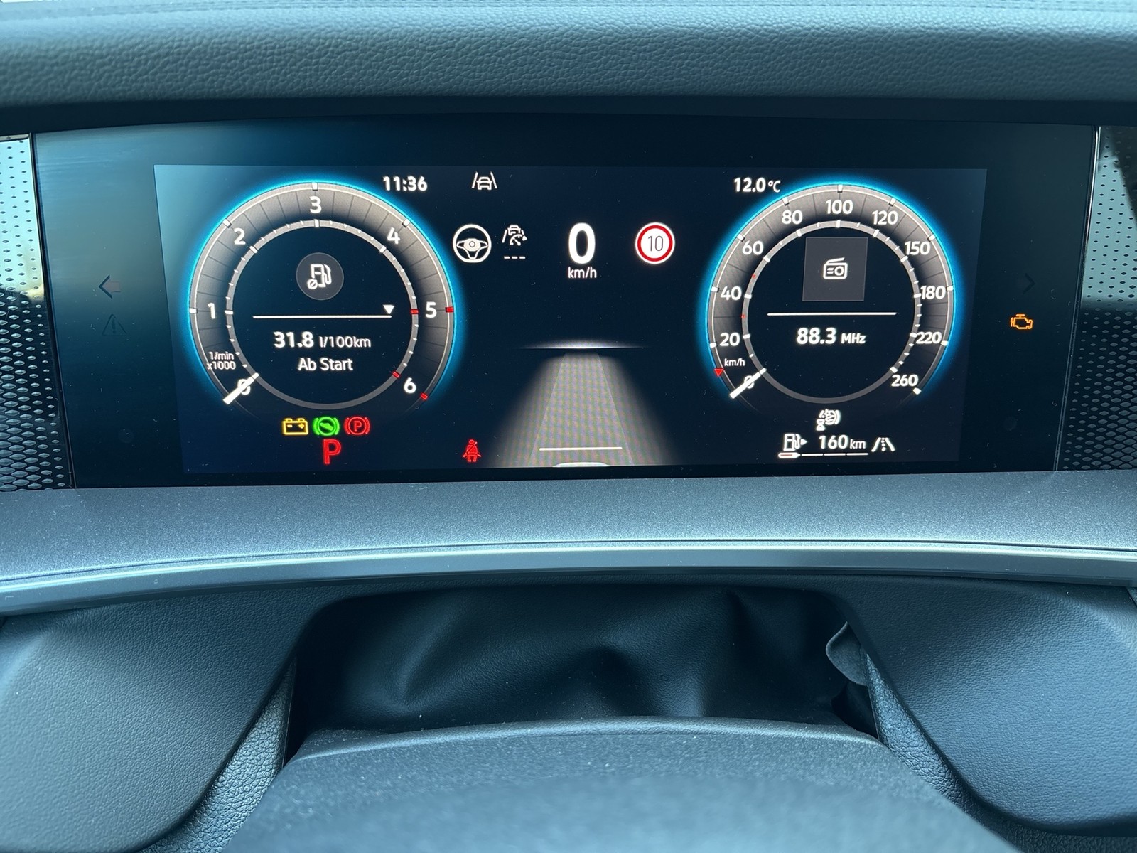 Volkswagen Tayron 2.0 LIFE 4X4 7SITZE AHK 360°CAM HD-MATRIX