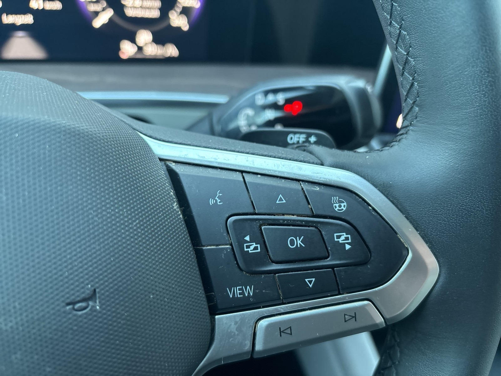 Volkswagen Tayron 1.5 HYBRID ELEGANCE AHK CAM ACC E-KLAPPE