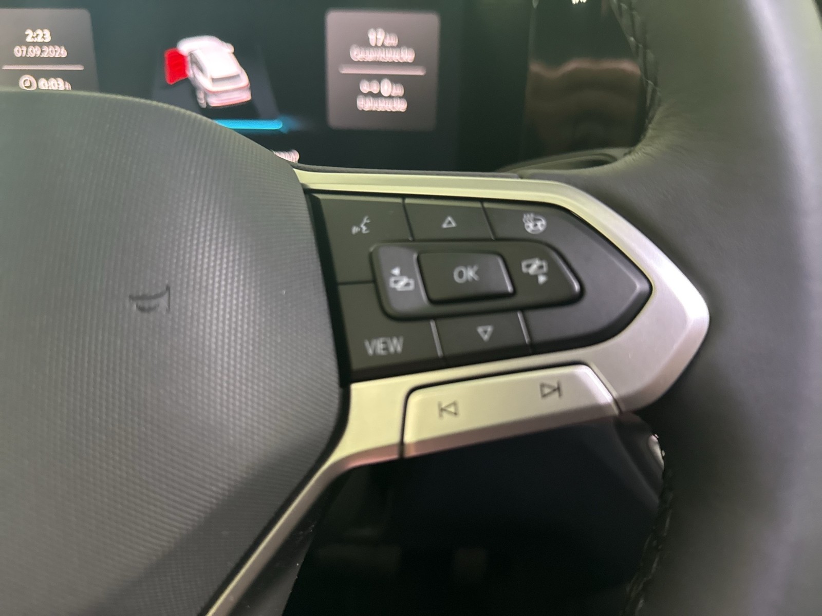 Volkswagen Tiguan 1.5 eTSI ELEGANCE DSG MATRIXLED 360CAM LM19 GARANTIE