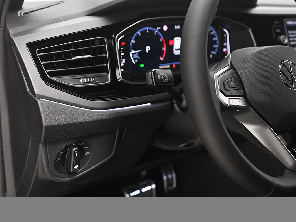 Volkswagen Polo 1.0 R-LINE CAM ACC LM17 MATRIX NAVI CARPLAY