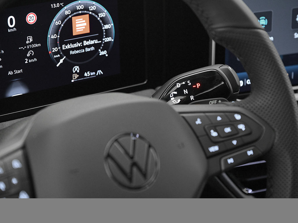 Volkswagen Tiguan 2.0 TDI R-LINE DSG BLACKSTYLE AHK MATRIXLED LM20