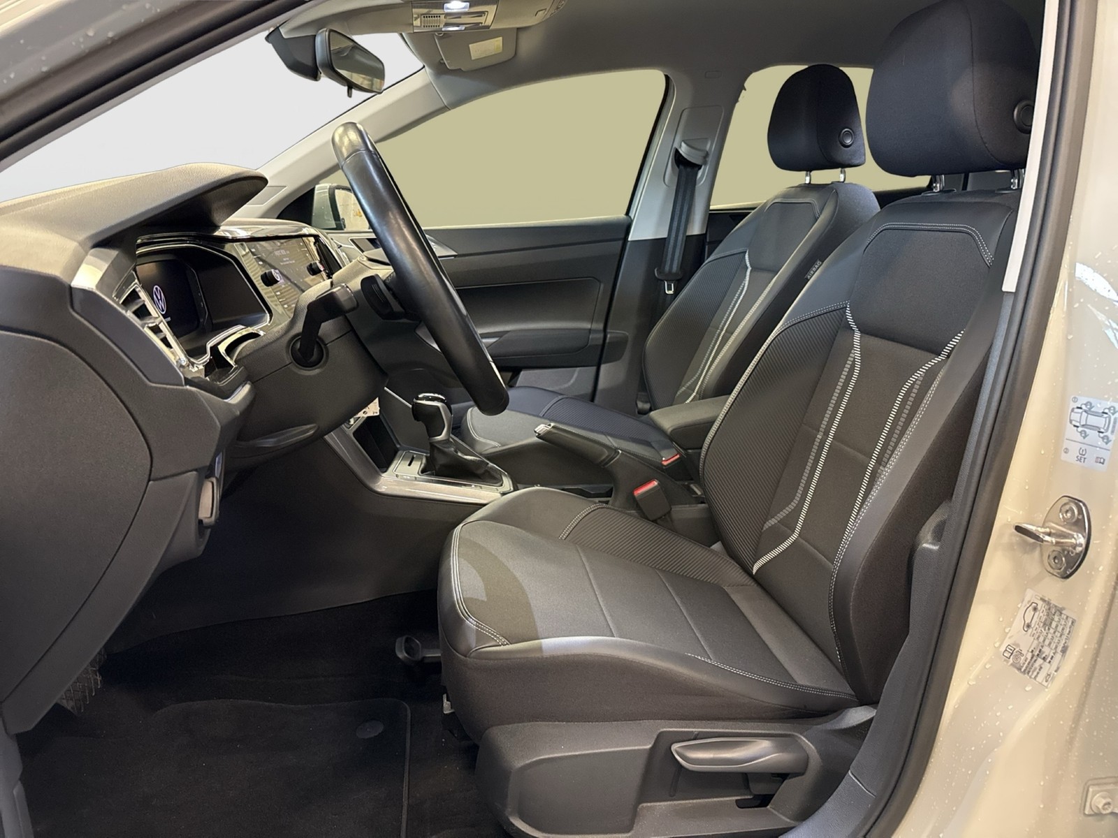 Volkswagen Taigo 1.5 STYLE AHK LM17 MATRIX CARPLAY SITZHEIZ