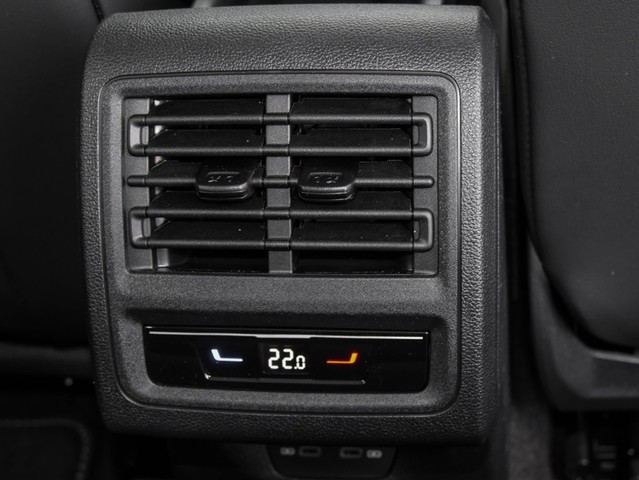 Volkswagen Golf Variant VIII 1.5 eTSI STYLE PANO 360CAM ACC