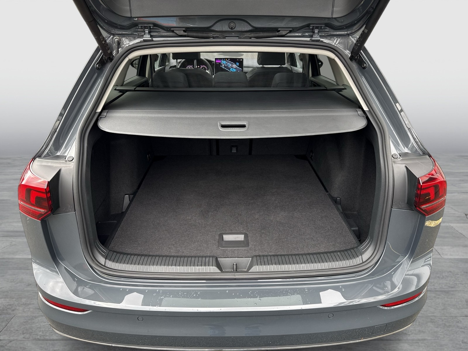 Volkswagen Golf Variant VIII 1.5 eTSI STYLE PANO 360CAM ACC