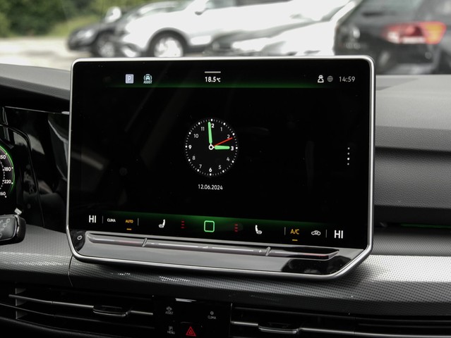 Volkswagen Golf Variant VIII 1.5 eTSI STYLE PANO 360CAM ACC