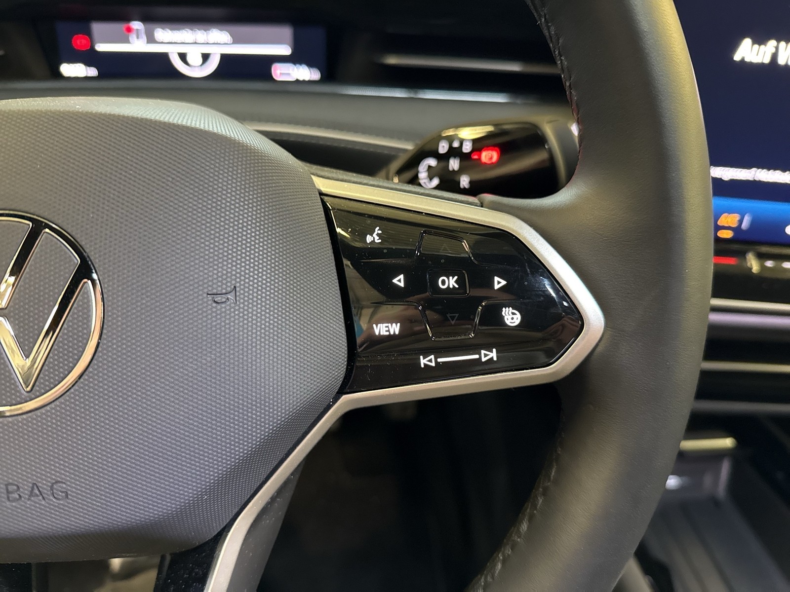 Volkswagen ID.7 Tourer PRO BLACKSTYLE WÄRMEPUMPE AHK 360CAM