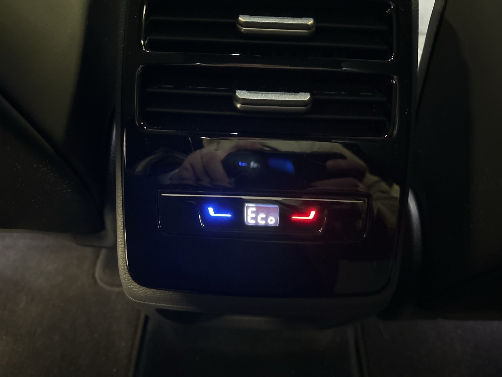 Volkswagen ID.7 Tourer PRO BLACKSTYLE WÄRMEPUMPE AHK 360CAM