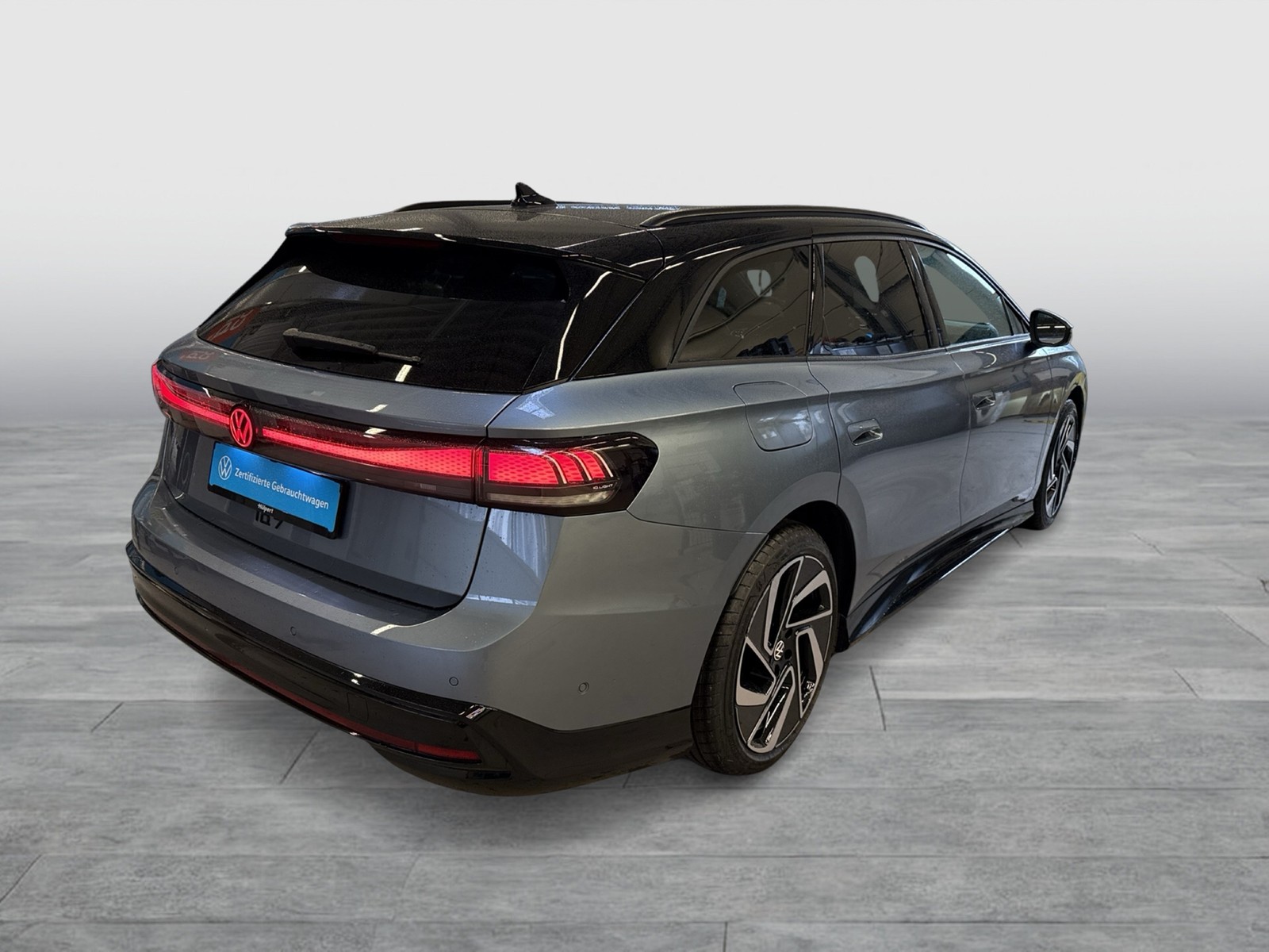 Volkswagen ID.7 Tourer PRO BLACKSTYLE WÄRMEPUMPE AHK 360CAM