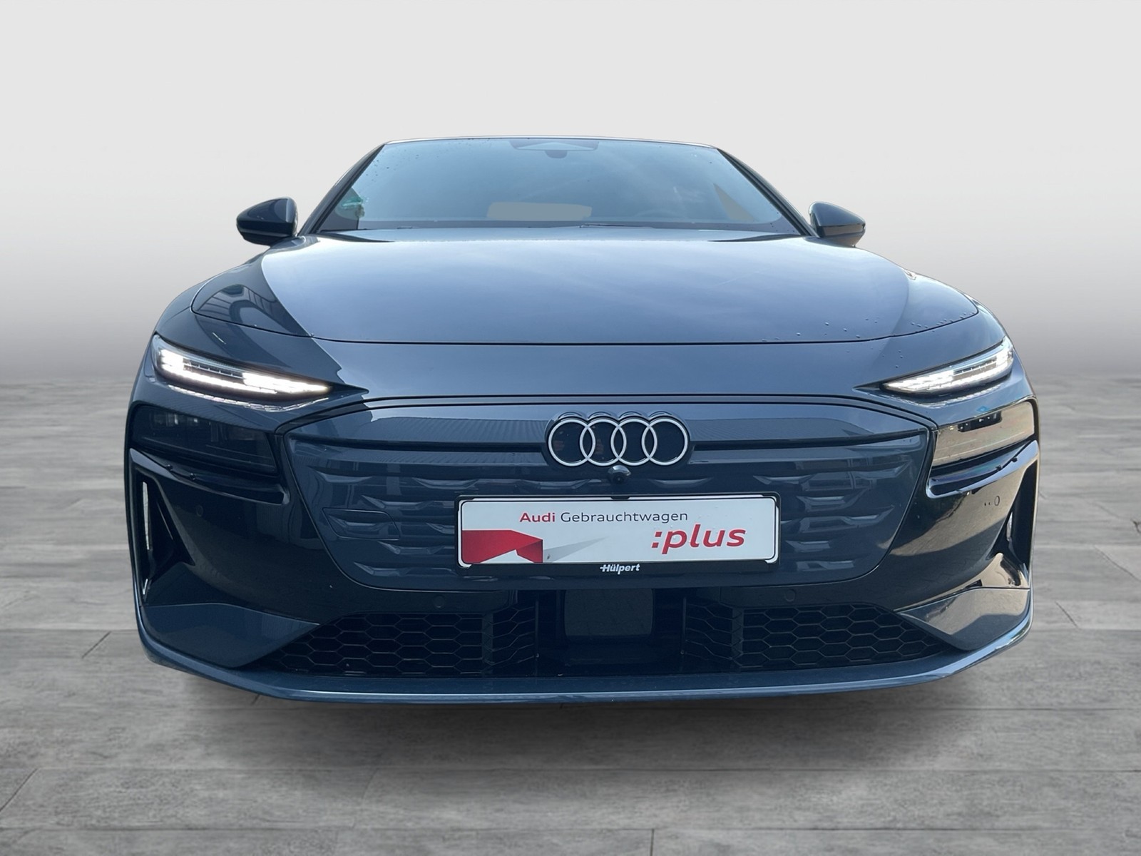 Audi A6 e-tron Avant performance advanced AHK LM21