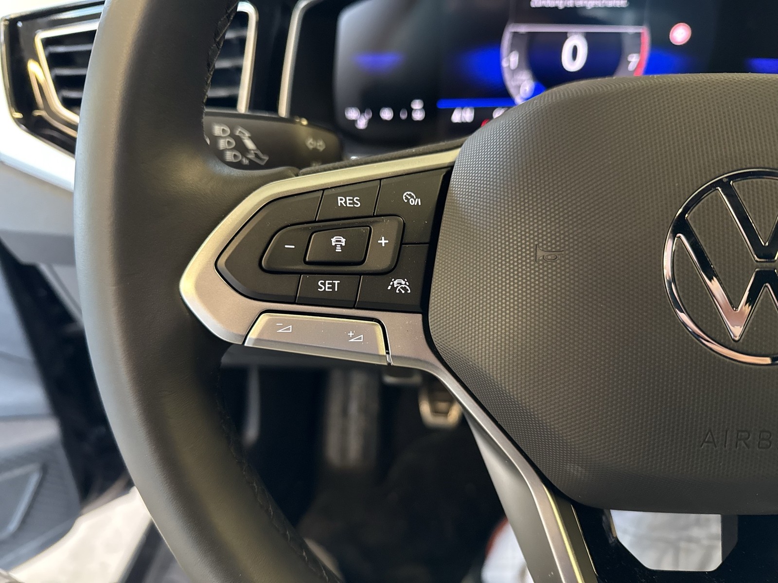 Volkswagen Taigo 1.0 GOAL ACC NAVI LM17 CARPLAY SITZHEIZUNG