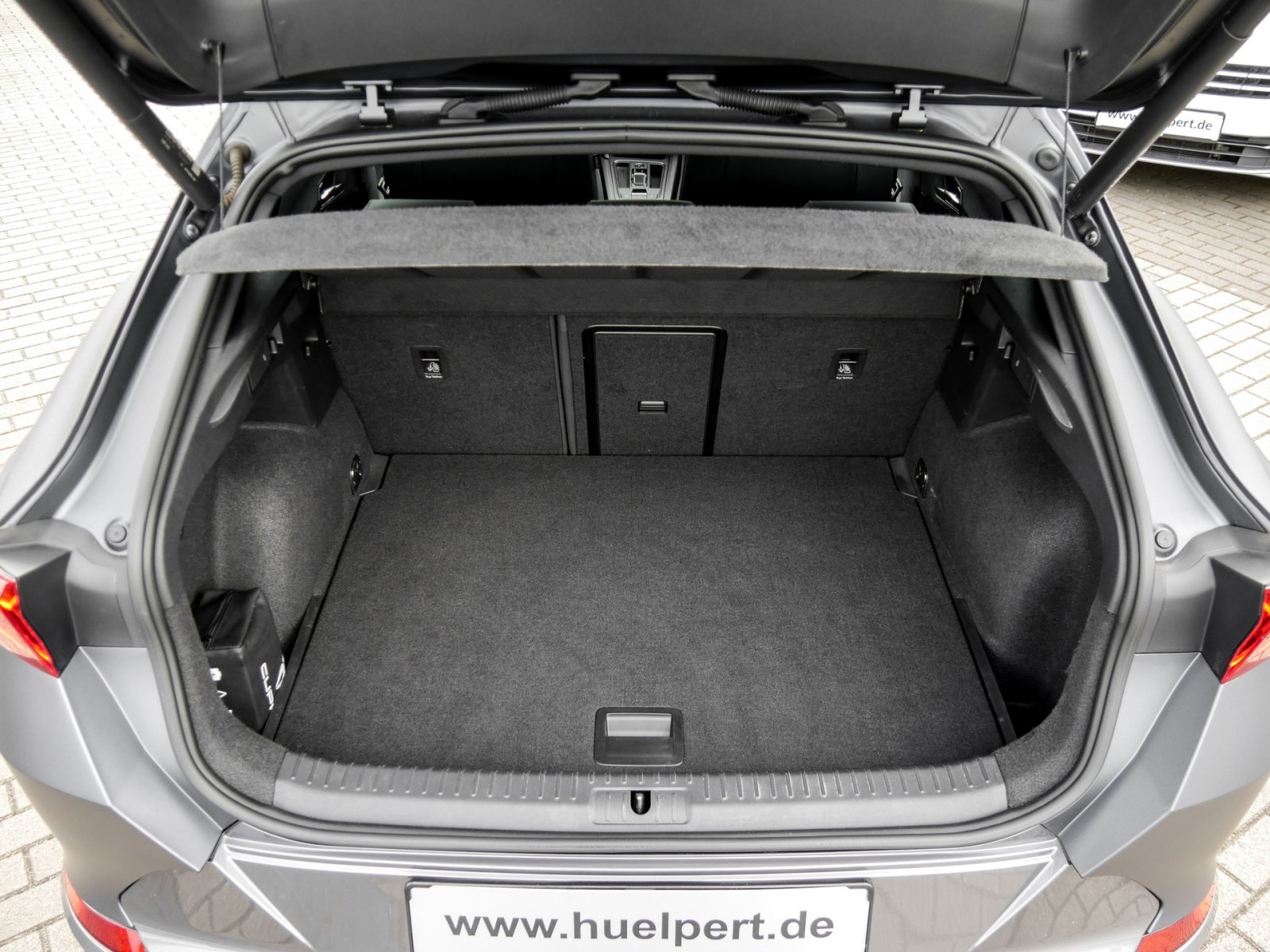 Cupra Formentor 2.0 VZ PANO BEATS AHK CAM LM19 EKLAPPE