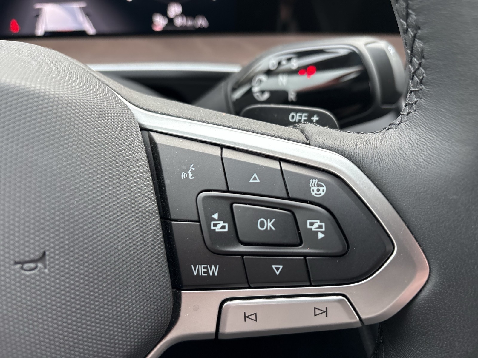 Volkswagen Tayron 1.5 HYBRID ELEGANCE AHK CAM ACC E-KLAPPE