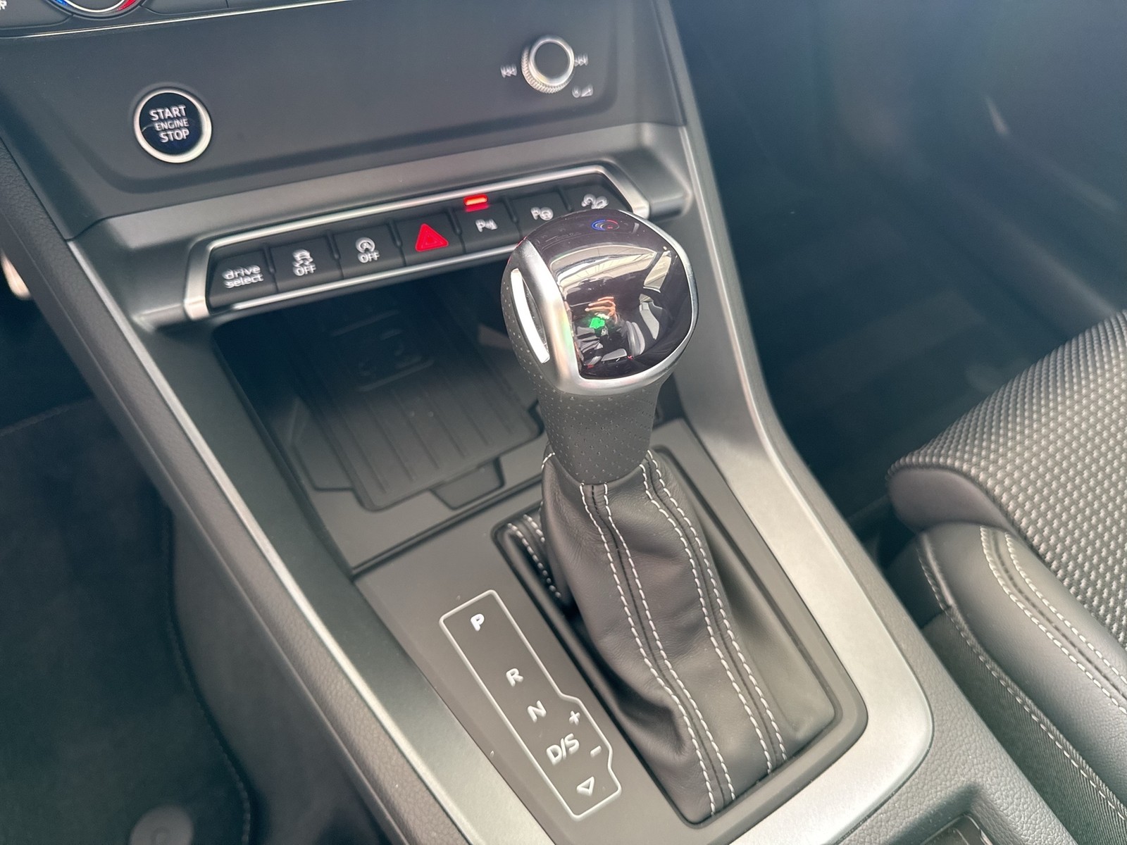 Audi Q3 40 Qu. S LINE PANO AHK 360°CAM ACC LM19