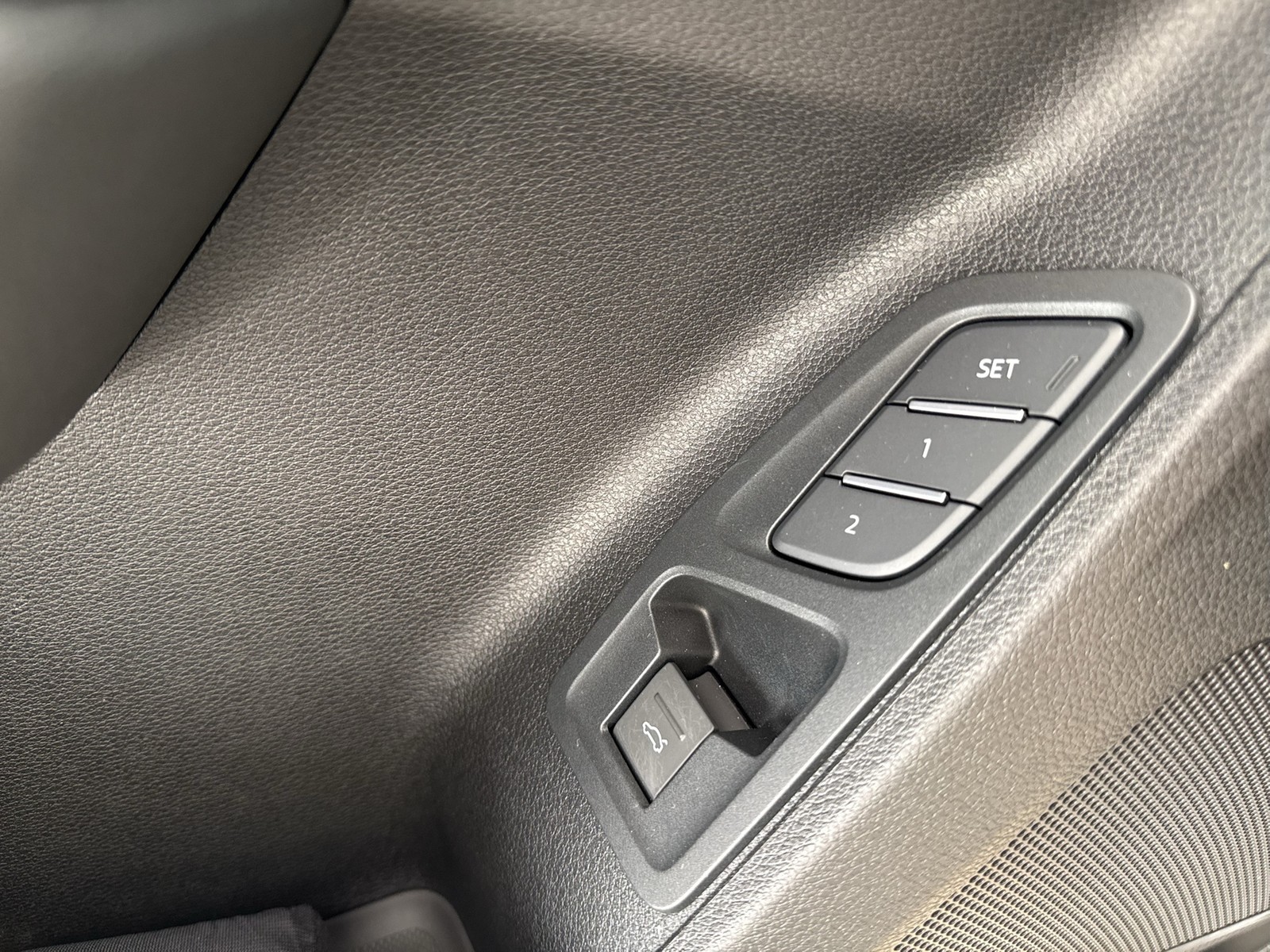 Audi Q3 40 Qu. S LINE PANO AHK 360°CAM ACC LM19