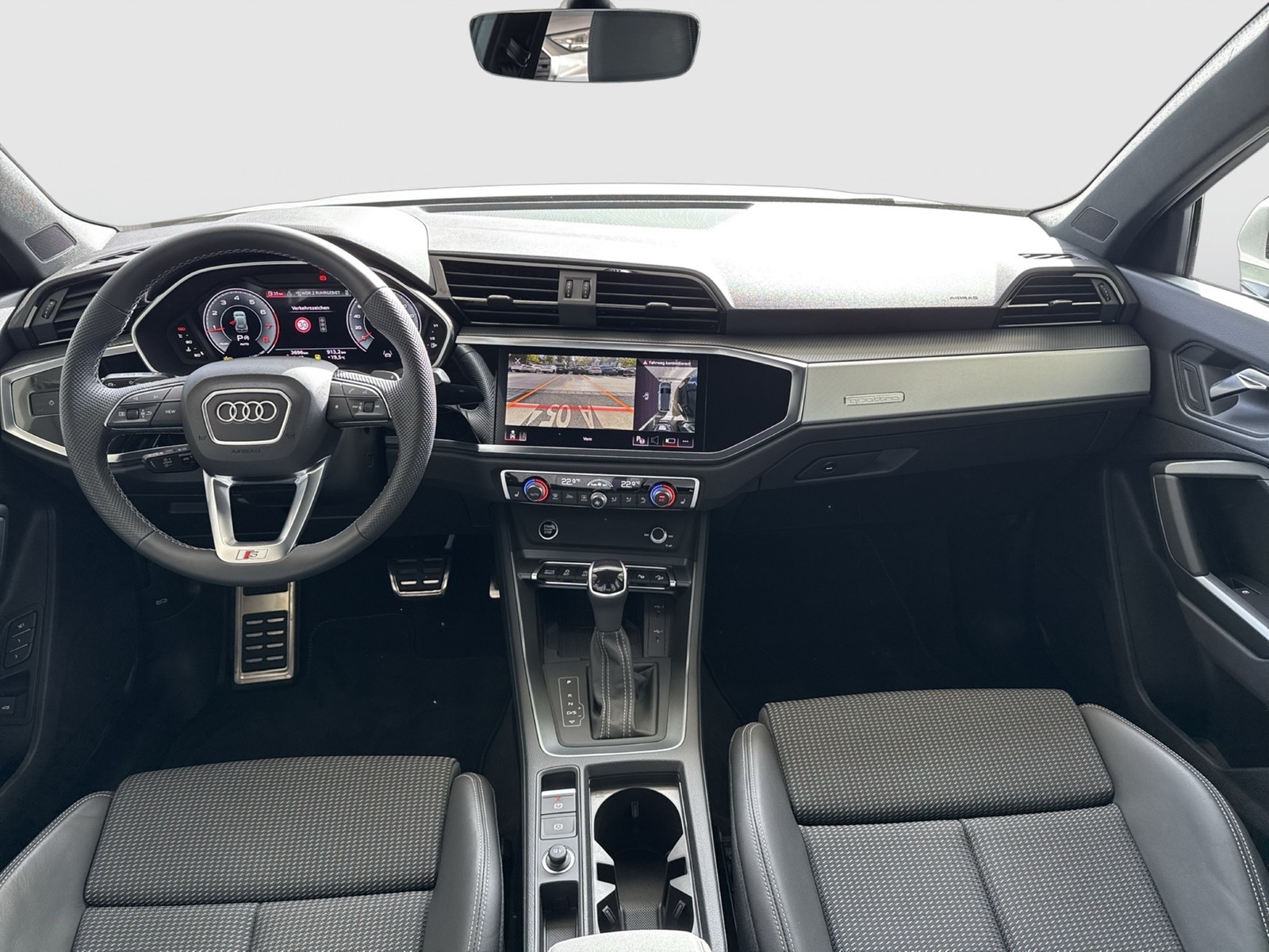 Audi Q3 40 Qu. S LINE PANO AHK 360°CAM ACC LM19